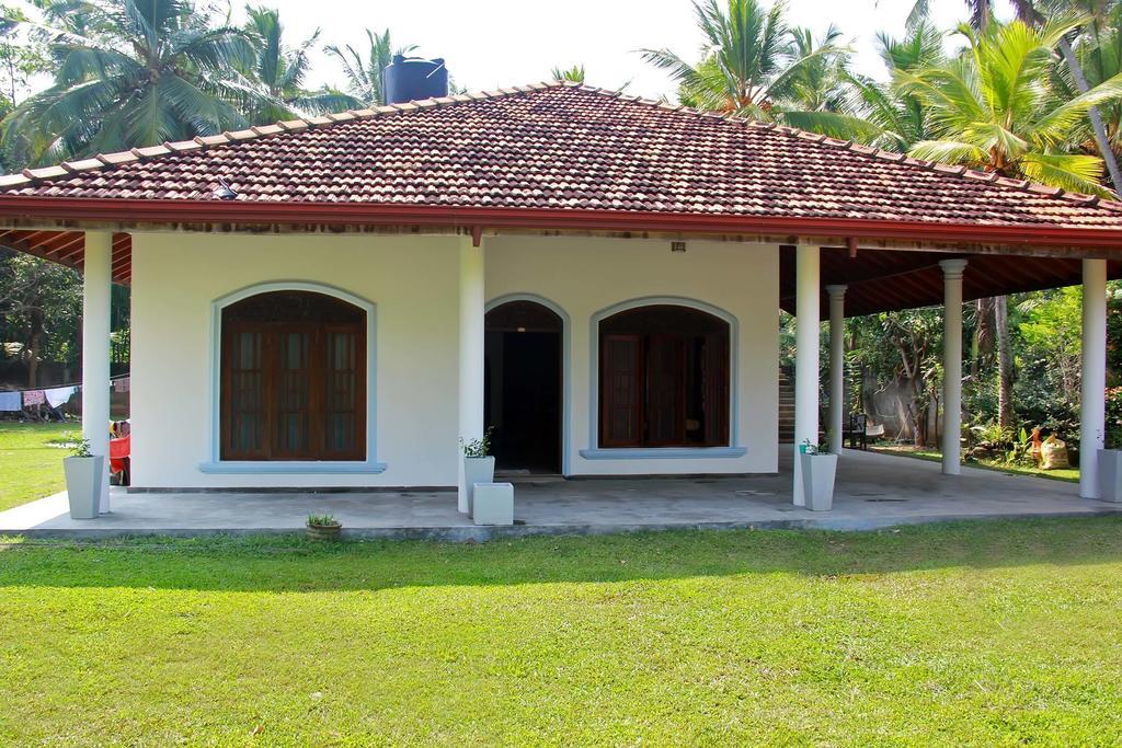 Methira Villa Aluthgama Quarto foto