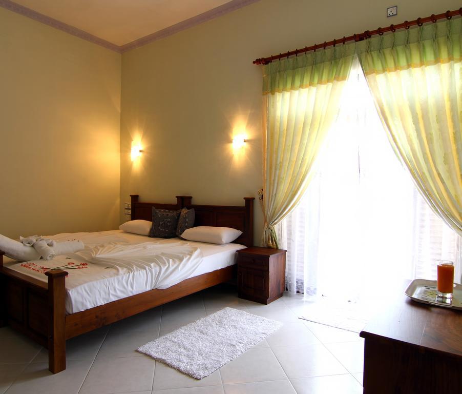 Methira Villa Aluthgama Exterior foto